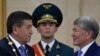 Атамбаев-Жээнбеков: мамиле жана мамлекет