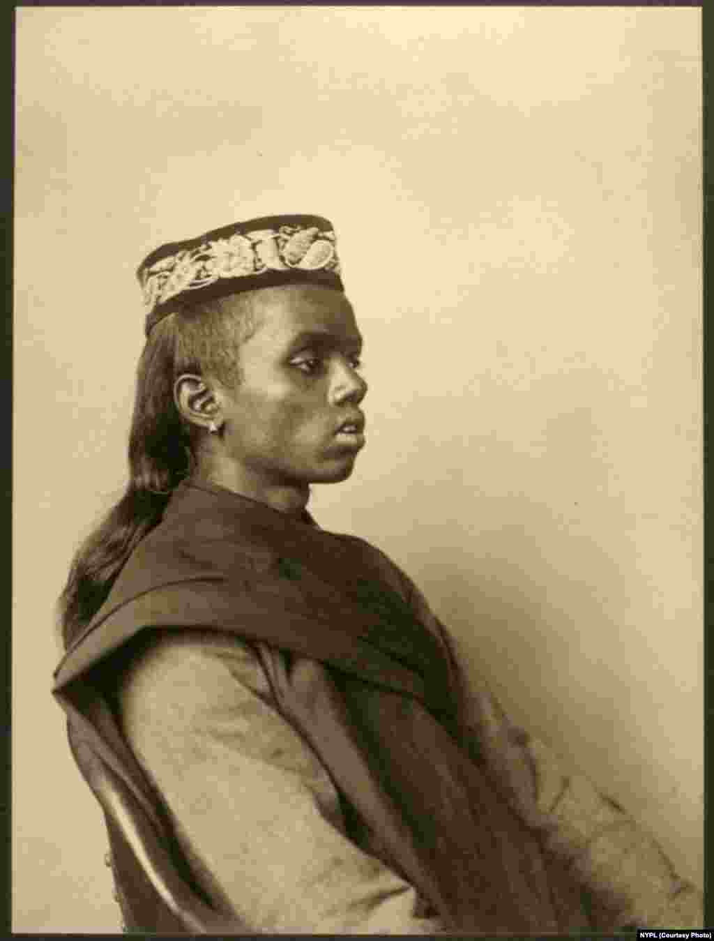 This photo, dated April 4, 1911, bears the description "Hindu Boy." It is not stated where he comes from.