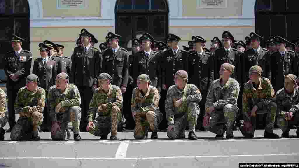 Під час останнього дзвоника в Київському військовому ліцеї імені Івана Богуна, 31 травня 2019 року. БІЛЬШЕ ФОТОГРАФІЙ