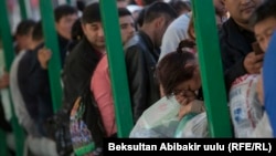 Only a trickle of traffic has crossed from Kyrgyzstan into Kazakhstan since October 10, when Kazakhstan began tightening its customs checks.