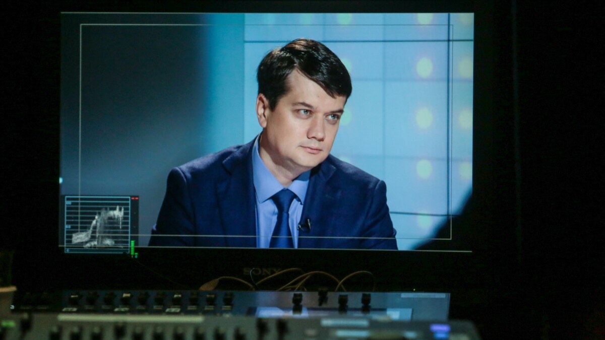 o-diskussii-s-zelenskim-deputatskiy-spam-i-prezidentskie-ambicii-intervyyu-s-dmitriem-razumkovym О дискуссии с Зеленским, депутатский «спам» и президентские амбиции: интервью с Дмитрием Разумковым