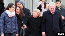 Наама Іссахар (перша ліворуч) і прем’єр-міністр Ізраїлю Біньямін Нетаньягу (праворуч), Москва, 30 січня 2020 року