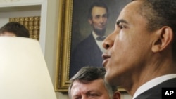АҚШ президенті Барак Обама (оң жақта) және Иордания патшасы екінші Абдолла. Ақ үй, Вашингтон, 17 мамыр 2011 ж.