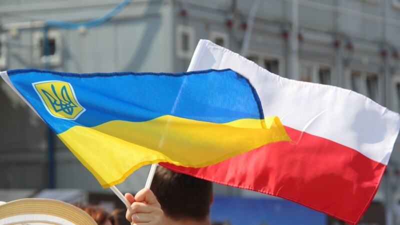 Польша осудила Россию за проведение переписи в Крыму

