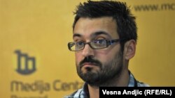 Nemanja Stjepanović: Prvo proizvedemo neprijatelje, onda sledi priča o odbrani Srbije