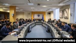 Foto nga një mbledhje e Qeverisë së Kosovës