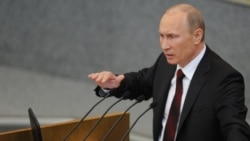 Владимир Путин Мамдумадагы кайрылуусу учурунда, 11-апрель, 2012.
