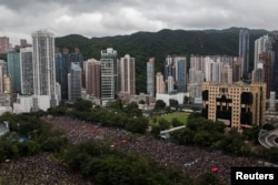 1 миллион 700 тысяч протестующих жителей Гонконга. 18 августа 2019 года