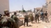 BE përfundon embargon e armëve për rebelët sirianë
