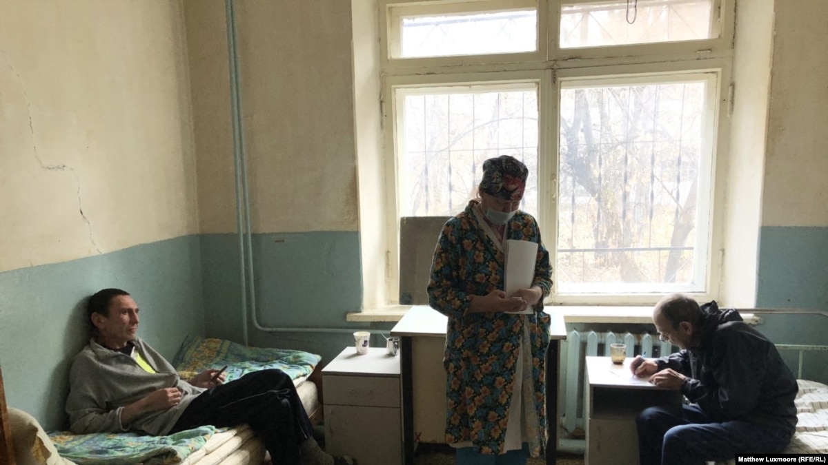 As Its Staff Faces Intimidation, A Rural TB Clinic's Demise Exposes Russia's Provincial Decline