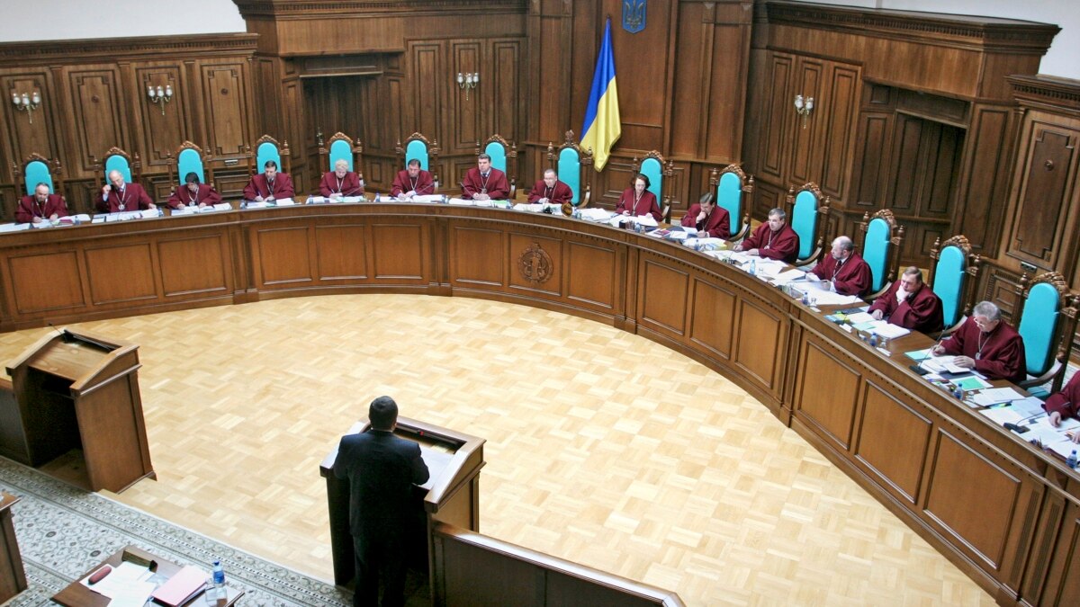 Ukraine's Top Court To Review Constitutional Amendments On EU, NATO ...