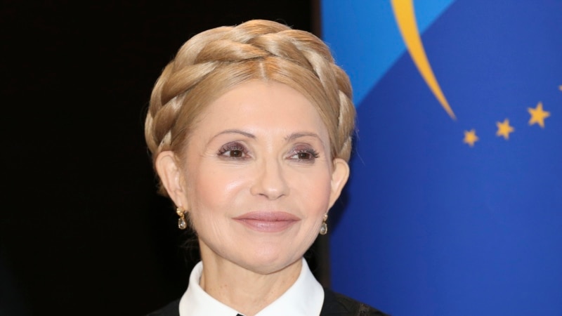 Марде дар назди Тимошенко нимтанаашро бадар кард
