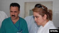 Kyrgyz And Uzbek health ministers visited injured refugees in an Andijon hospital on June 25.