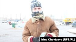 Un manifestant care a reuşit să-şi ia cele 500 de ruble promise