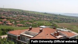 Türkiýäniň Istanbul şäherindäki "Fatih" uniwersitetiniň okuw jaýlary