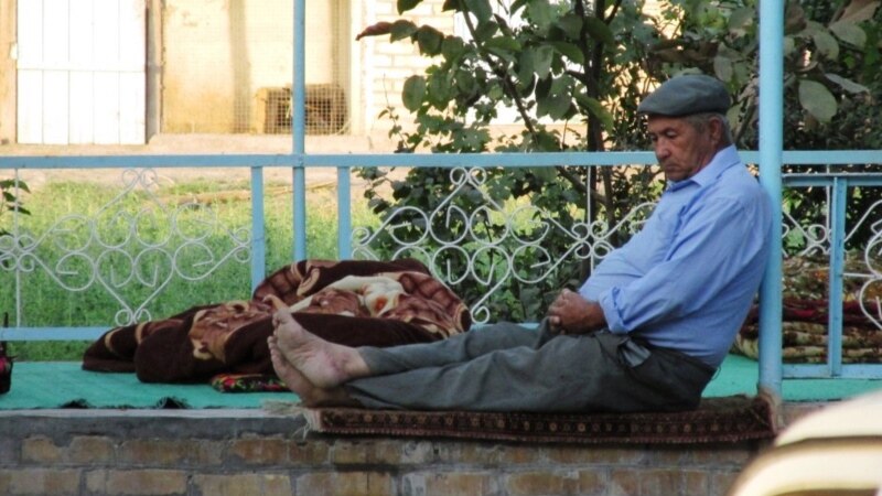 “Russiýany eklemek bize galdymy?!”: Türkmen potratçylary häkimiýetleriň eksport talabyndan nägile