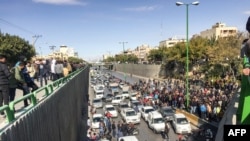 Protesters blocking roads in Isfahan. November 16, 2019