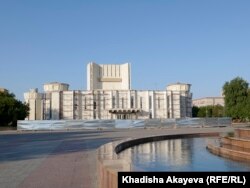 Театр имени Абая в Семее. 8 августа 2020 года.