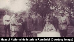 Înregistrarea prizonierilor germani la Mărășești, vara 1917