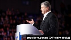 Порошенко: я взяв публічне зобов’язання не пізніше, ніж в 2023 року подати заявку на вступ до ЄС