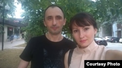 Активист Михаил Савостин с супругой