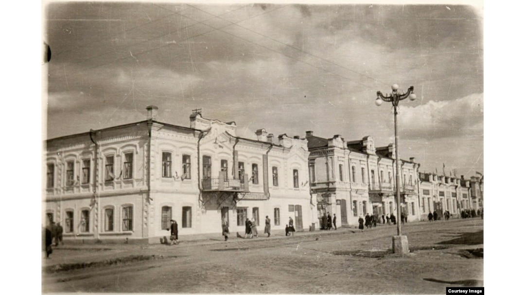 Жыныстық қатынаста жетілген украиндық әйелдер