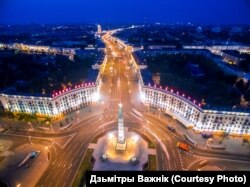 Манумэнт Перамогі ў Менску. Фота: Дзьмітры Важнік