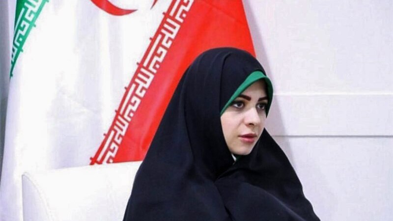 دادستان تهران بازداشت دختر فرمانده سابق ارتش را تکذیب کرد