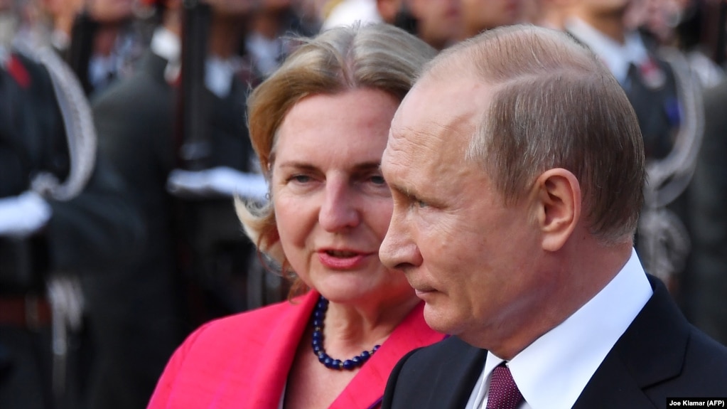 Putin To Attend Austrian Minister S Wedding This Week