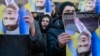 Янукович готов сдать премьера Майдану 