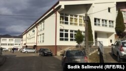 Sveti Sava obilježava se u Republici Srpskoj kao školska slava (na fotografiji Prva osnovna škola u Srebrenici)