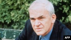 Milan Kundera, 2002