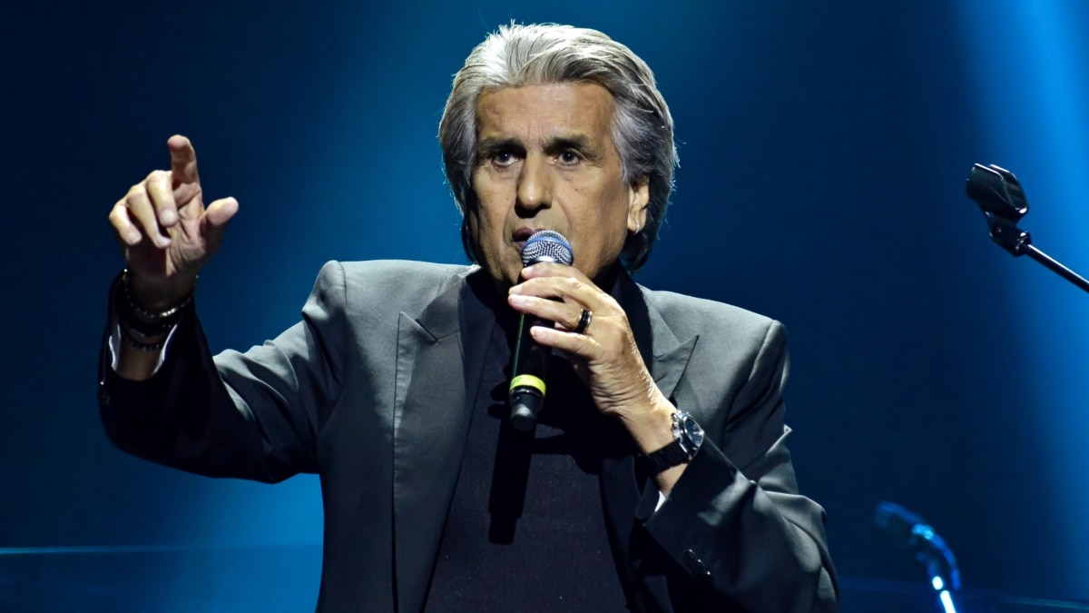 The famous Italian singer Toto Cutugno died in Milan at the age of 80