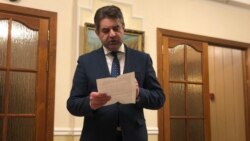 Посол України в Чехії Євген Перебийніс читає уривок з книжки Євгена Маланюка «Крути. Народини нового українця», Прага, 29 січня 2020