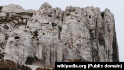 Белокузьминовское скалообразное обнажение в Донецкой области