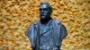 مجسمه آلفرد نوبل در کنسرت هال، محل اهدای جوایز نوبل