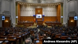 Парламент Румунії під час виступу президента України Володимира Зеленського 4 квітня 2022 року