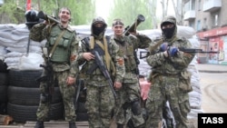 Сторонники так называемой "Донецкой народной республики". Славянск, май 2014