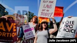 Акция протеста противников запрета абортов