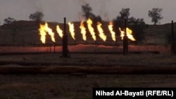 Iraq - Oil fields, Kirkuk, undated