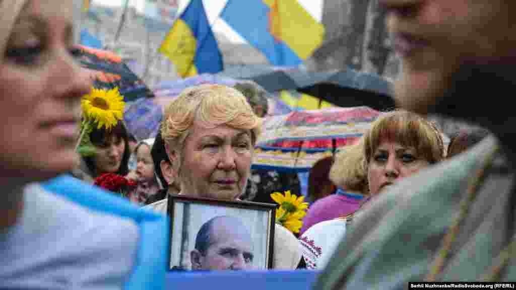 Мати загиблого військового Андрія Галущенка (позивний &laquo;Ендрю&raquo;), який загинув у вересні 2015 року в Луганській області