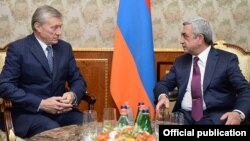 N.Bordyuzha və S.Sarkisain