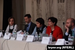 Учасники дискусії «Грузинський досвід для України: проблеми переміщених осіб»