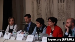 Участники дискуссии «Грузинский опыт для Украины: проблемы перемещенных лиц и налоговая реформа»