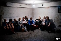 Adăposturi subterane în Donețk.