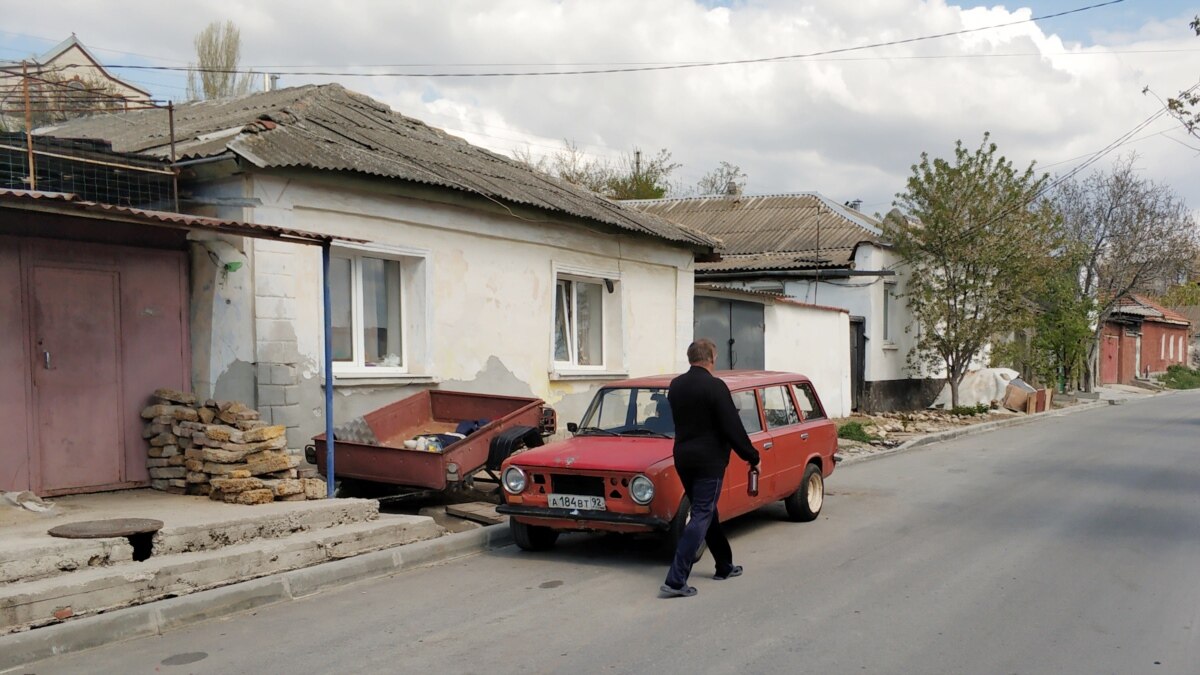 Улица Пластунская в Севастополе: самоизоляция в частном секторе