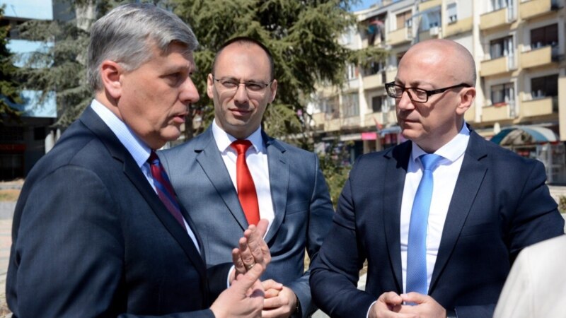 Ambasadori amerikan Kosnett takon përfaqësuesit e Listës Serbe 