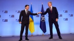 Volodimir Zelenski cu secretarulgeneral NATO Jens Stoltenberg astăzi la Bruxelles