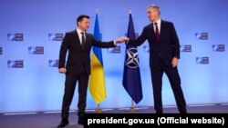 Прэзыдэнт Украіны Ўладзімір Зяленскі і генэральны сакратар NATO Енс Столтэнбэрг, Брусэль, 16 сьнежня 2021