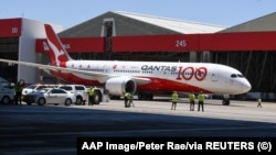 Boeing 787 Dreamliner авиакомпании Qantas после перелёта из Лондона в Сидней